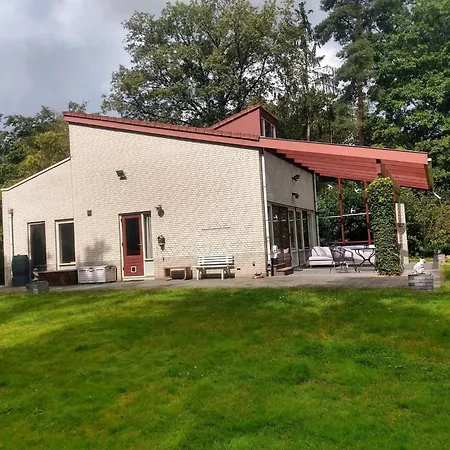בית נופש Getaway With Garden In Gelderland, Cleaning Included